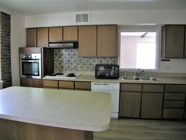 Photo - 1514 Shepard Cir