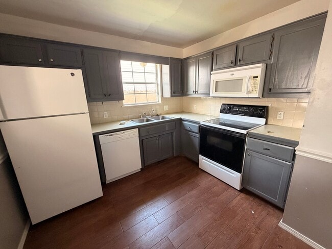 Photo - 1120 Farley Cir Unit 1120A