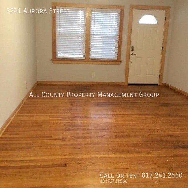 Photo - 3241 Aurora St