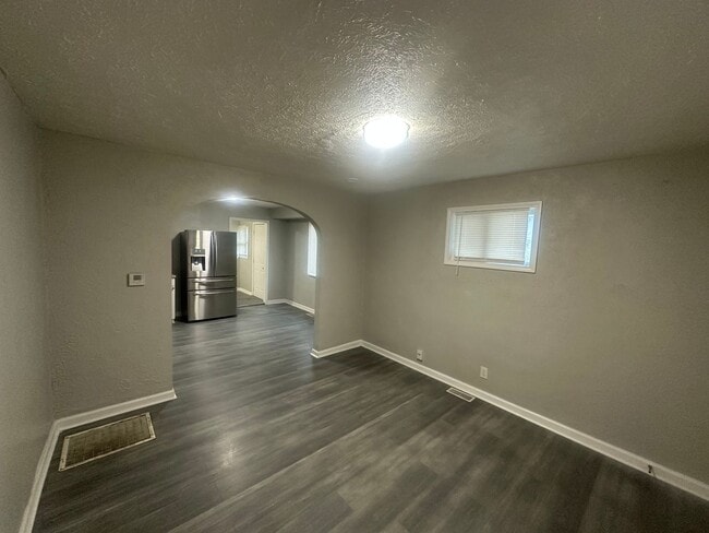 Photo - 642 Congress Ave