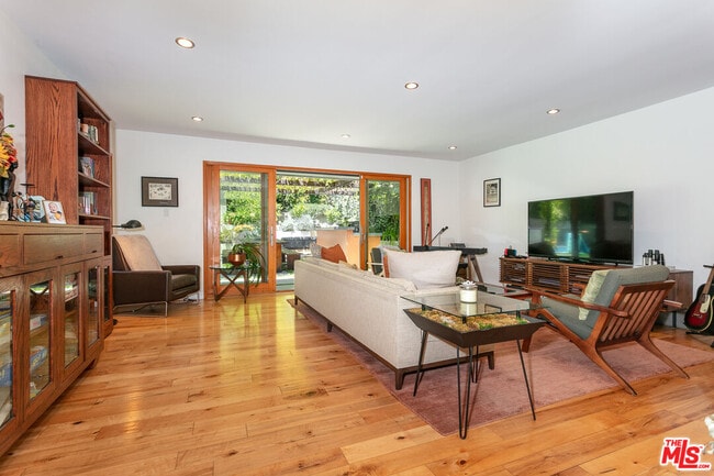 Photo - 2211 Canyon Dr