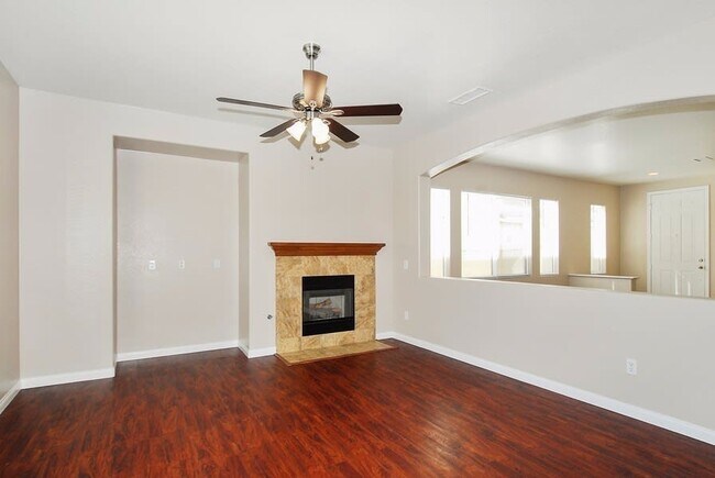 Photo - 1378 Grapeseed Ln