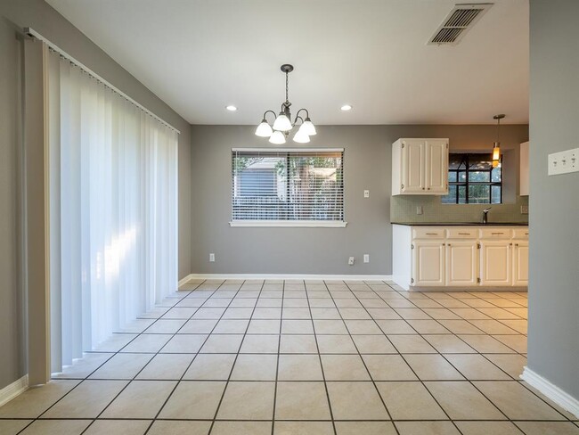 Photo - 4804 Broadhill Dr