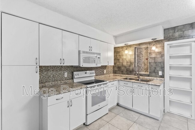 Photo - 15208 Omaha St