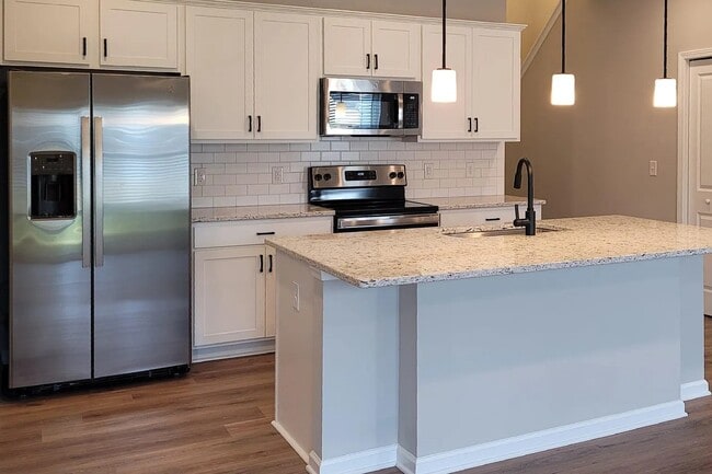 Photo - 1202 Ayla Ave