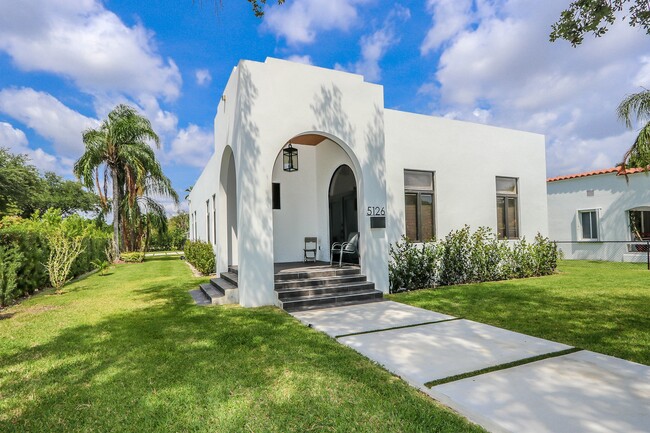 Photo - 5126 SW 57th Ave