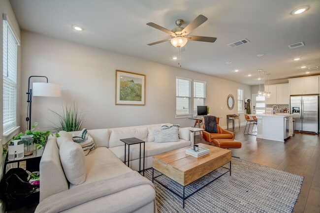 Building Photo - 5407 Jason Dr