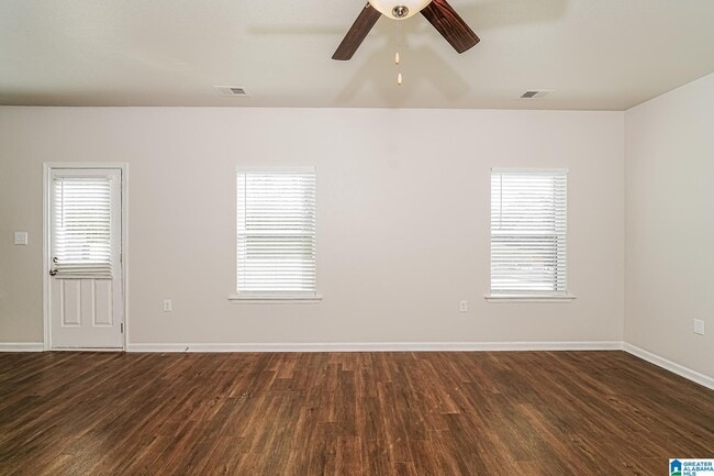 Photo - 1064 Pilgrim Ln