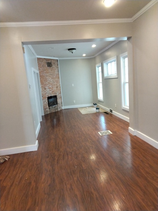 Photo - 37 Holland Pl