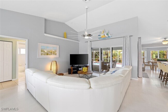 Photo - 690 Amber Dr