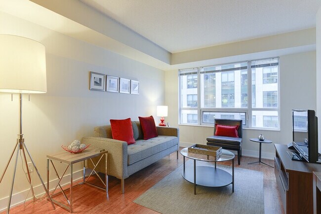 Photo - 325 Front St W Unit ID1034875P