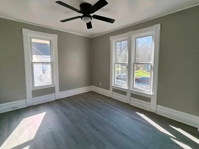 Photo - 975 Grant Ave Unidad 2