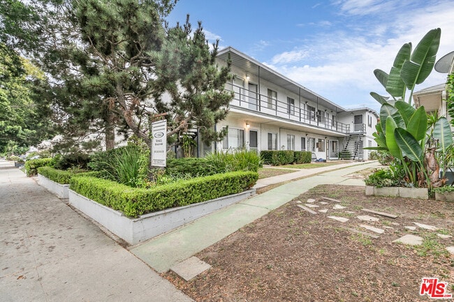 Building Photo - 11842 Venice Blvd. Unit B Rental
