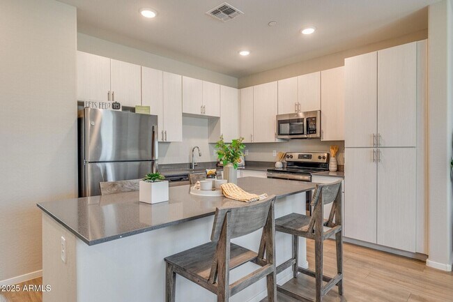 Photo - 16830 N 141st Ave