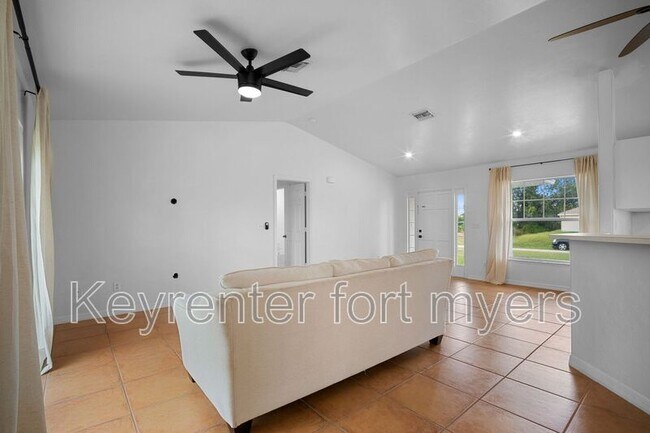 Photo - 3011 50th St SW