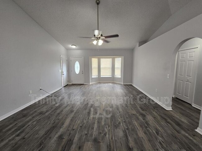 Photo - 12325 Shafton Rd