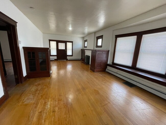 Photo - 1124 Lake Ave