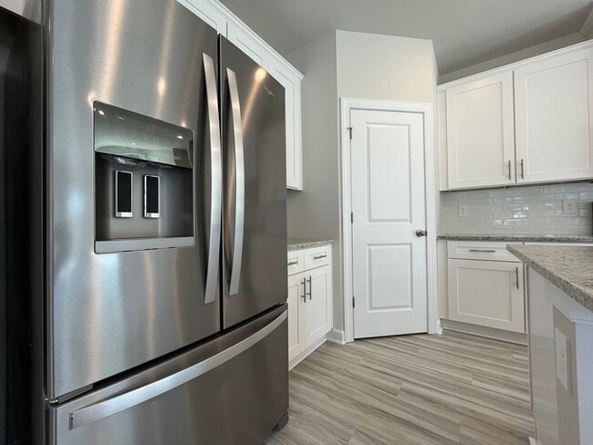 Photo - 1716 Braemar Vlg Dr