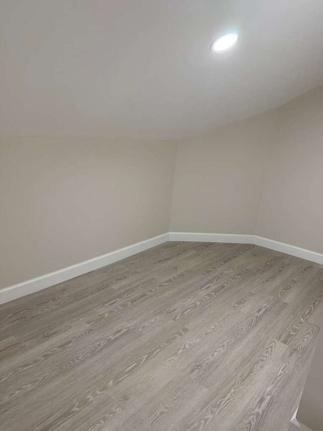 Photo - 57 Magnolia St Unit 3