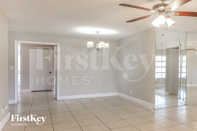 Photo - 3751 NW 9th Ct