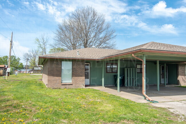 Building Photo - Charming 2-Bedroom Apartment Unit Apt. A