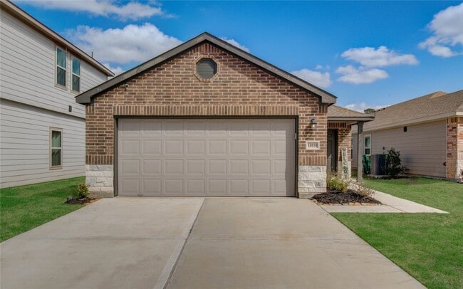 Photo - 14810 Archer Ct House
