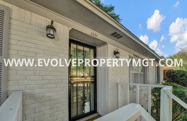 Photo - 1257 Whitewater Rd