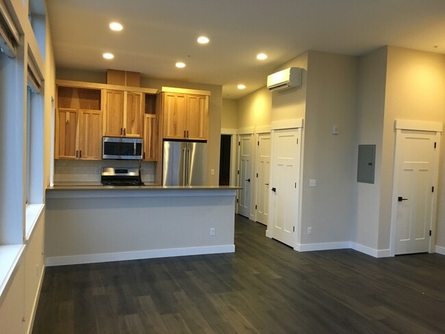 Photo - 2311 E John St Unidad #6