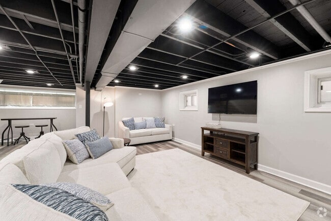 Building Photo - 5641 W 64th St Rental