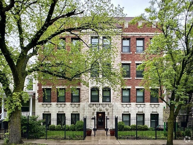 Building Photo - 4531 N Ashland Ave Rental