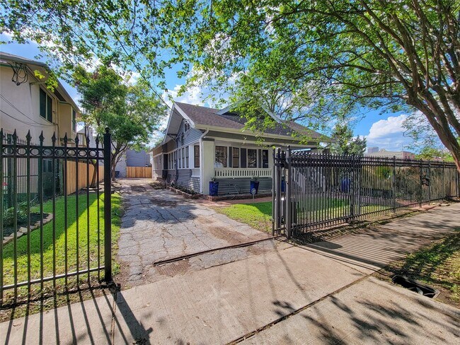 Photo - 2610 Crocker St Casa