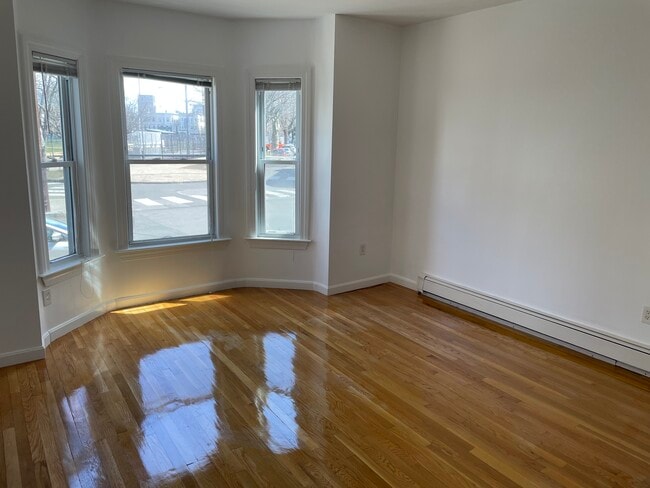 Photo - 150 Webster Ave Unit 1