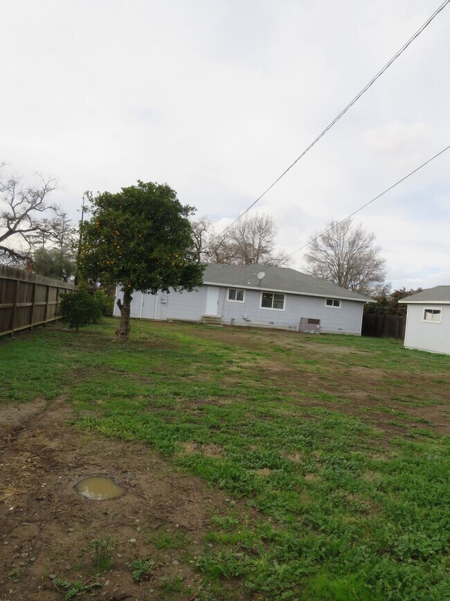 Photo - 644 S Shasta St