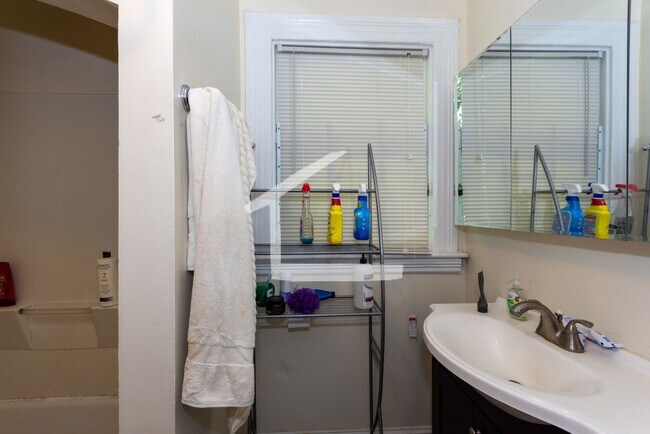 Photo - 1-1789 Commonwealth Ave, #1