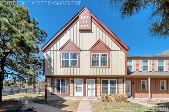 Charming 2 beds 2.5 baths in Aurora! - Charming 2 beds 2.5 baths in Aurora! Casa Adosada
