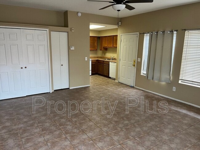 Photo - 1245 W 1st St