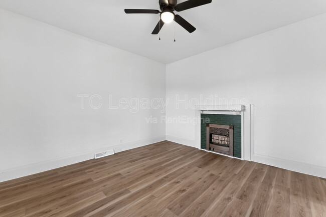 Photo - 1527 Farland Ave
