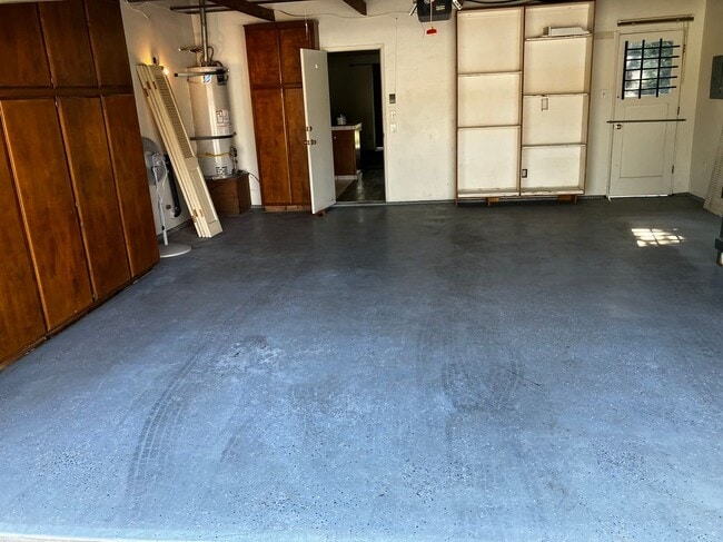 Photo - 4709 Summertree Ln