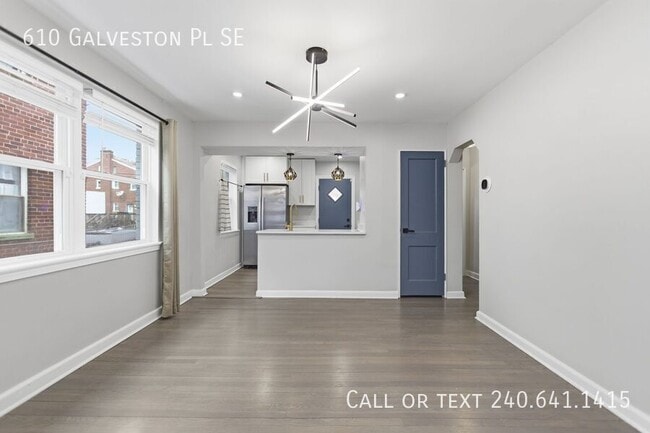 Photo - 610 Galveston Pl SE