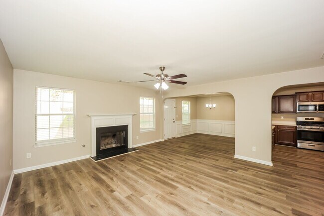 Photo - 5584 Bluegrass Dr