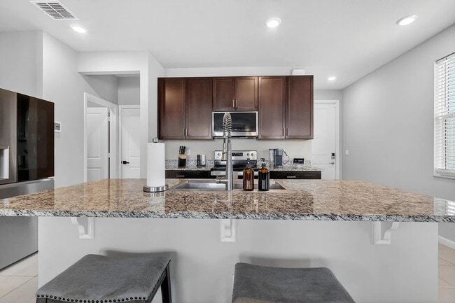 Photo - 1721 Lindley St