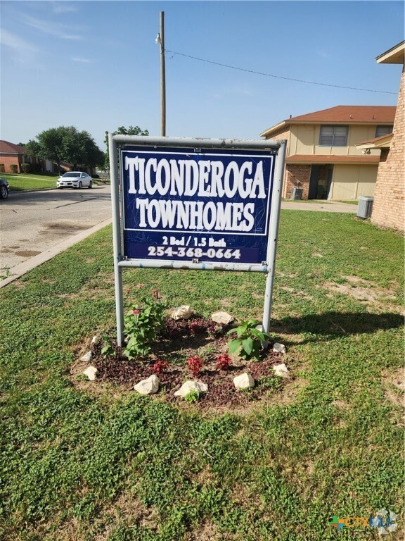 Building Photo - 900 Ticonderoga Dr Rental