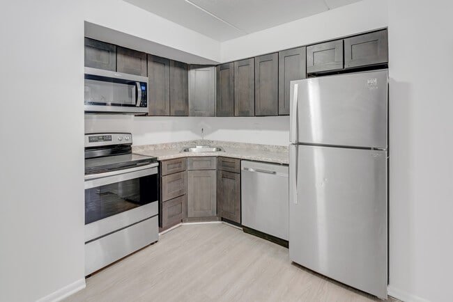 Glenmore Place Apartments - Glenmore Place Apartments