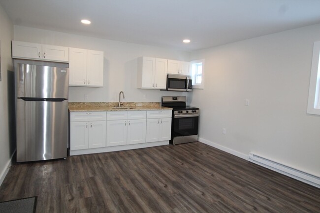 Building Photo - Beautifully remodeled and completed 1 bedr... Unit 14311 Rt. 9W - 5 Rental