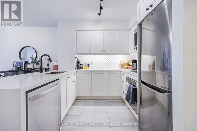 50 Lynn Williams St Unité 1801