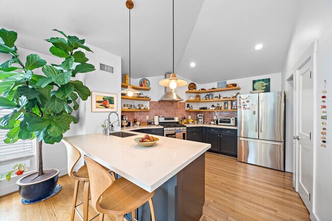 Photo - 705 Usener St Unit B