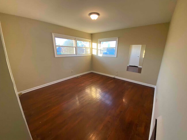 Photo - 104 Stewart Dr