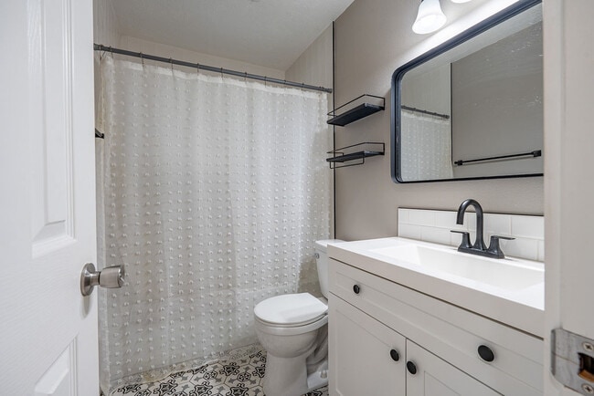 Photo - 2508 N Sycamore St