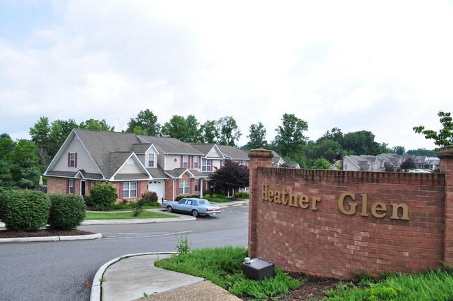 Photo - Heather Glen Apartments