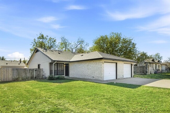 Building Photo - 1005 Woodlief Trail